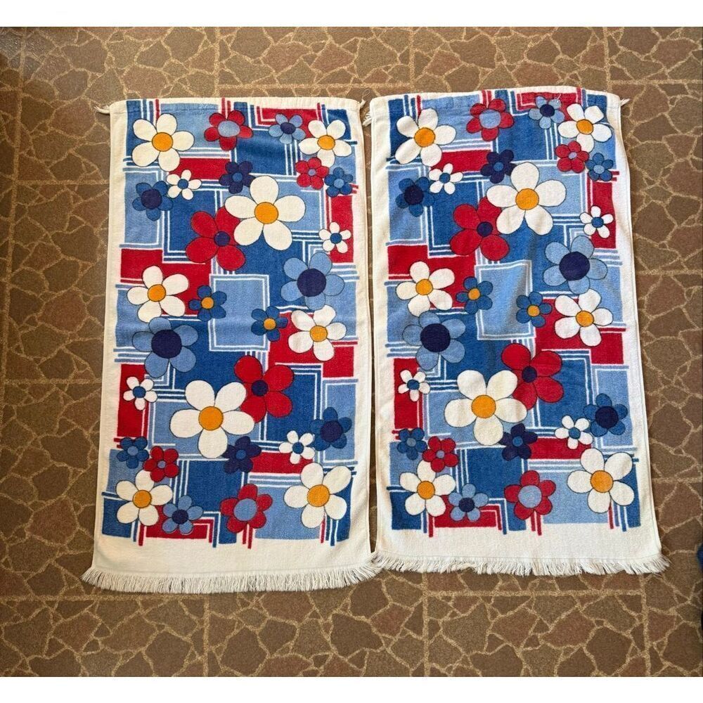 Vintage RareβCannon Towel Set of 2 1970s Great Day Flower Power